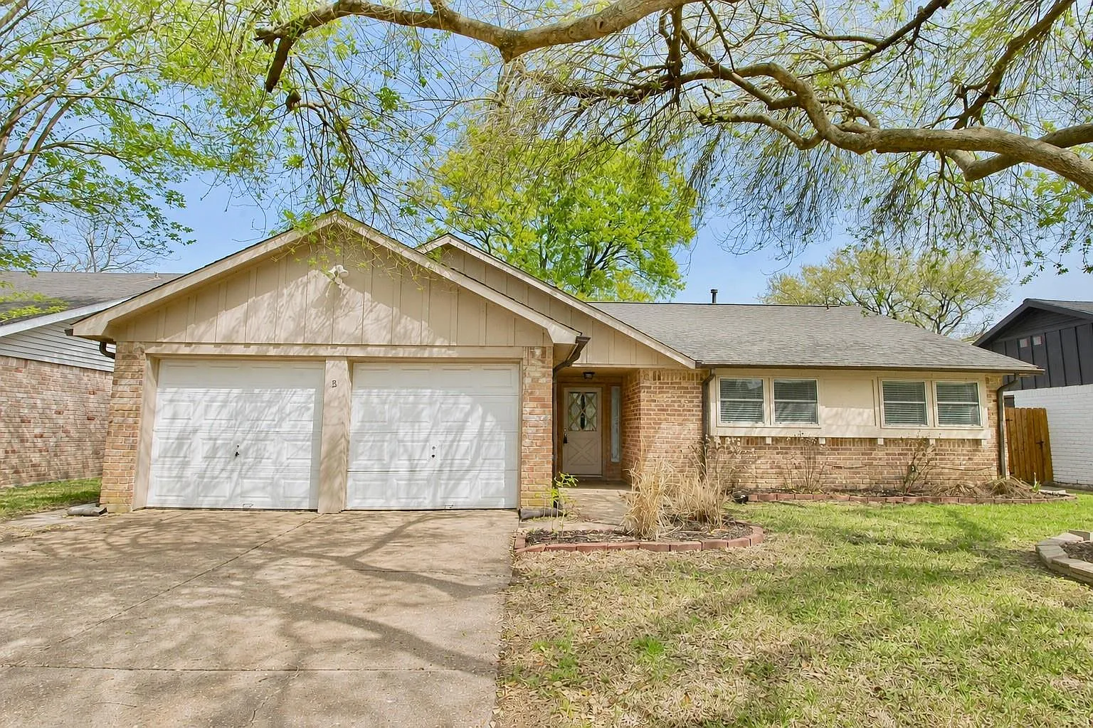 3 bed, 2.0 bath, 1507 sqft, $1,900 — Photo 1