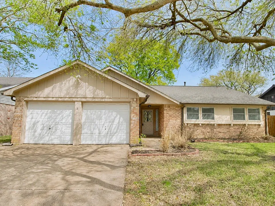 13511 Brook Hollow Dr