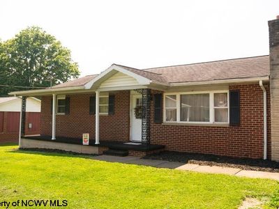 85 Hinzman St, Weston, WV, 26452