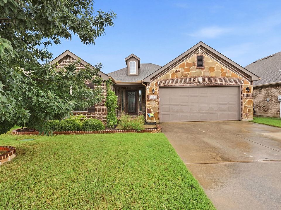 1st image of 4720 Lazy Oaks St