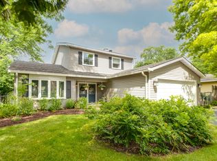 106 S Berteau Ave, Bartlett, IL 60103