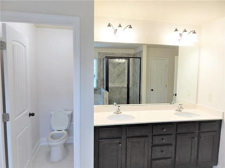 2441 Melton Common Dr — Photo 43