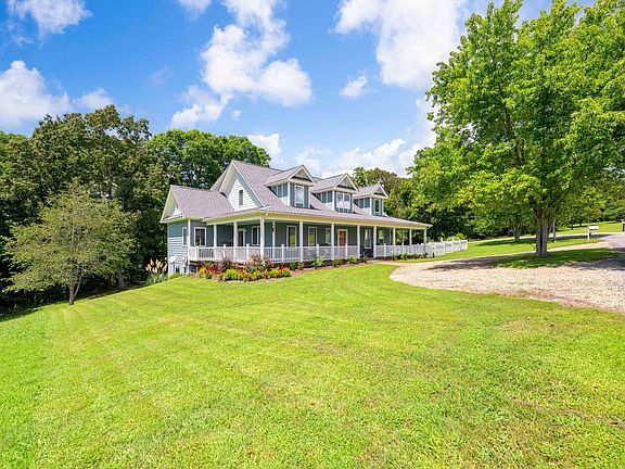 3rd image of 204 Johnny Wheeler Ln