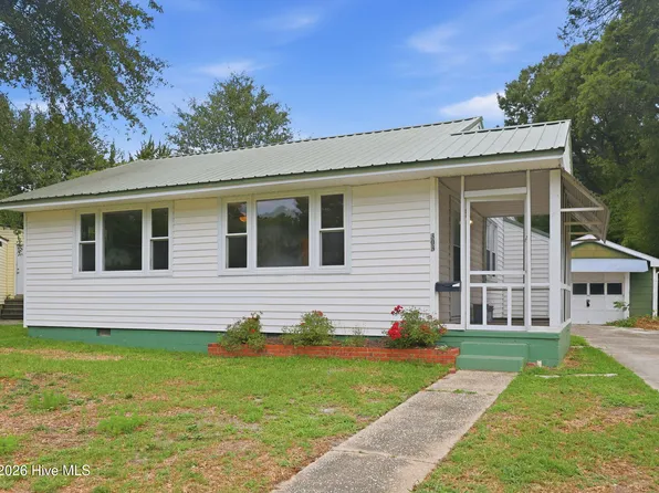 303 Banks Street, Jacksonville, NC 28540