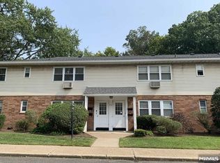 20 Lakeview Ave #D, Leonia, NJ 07605