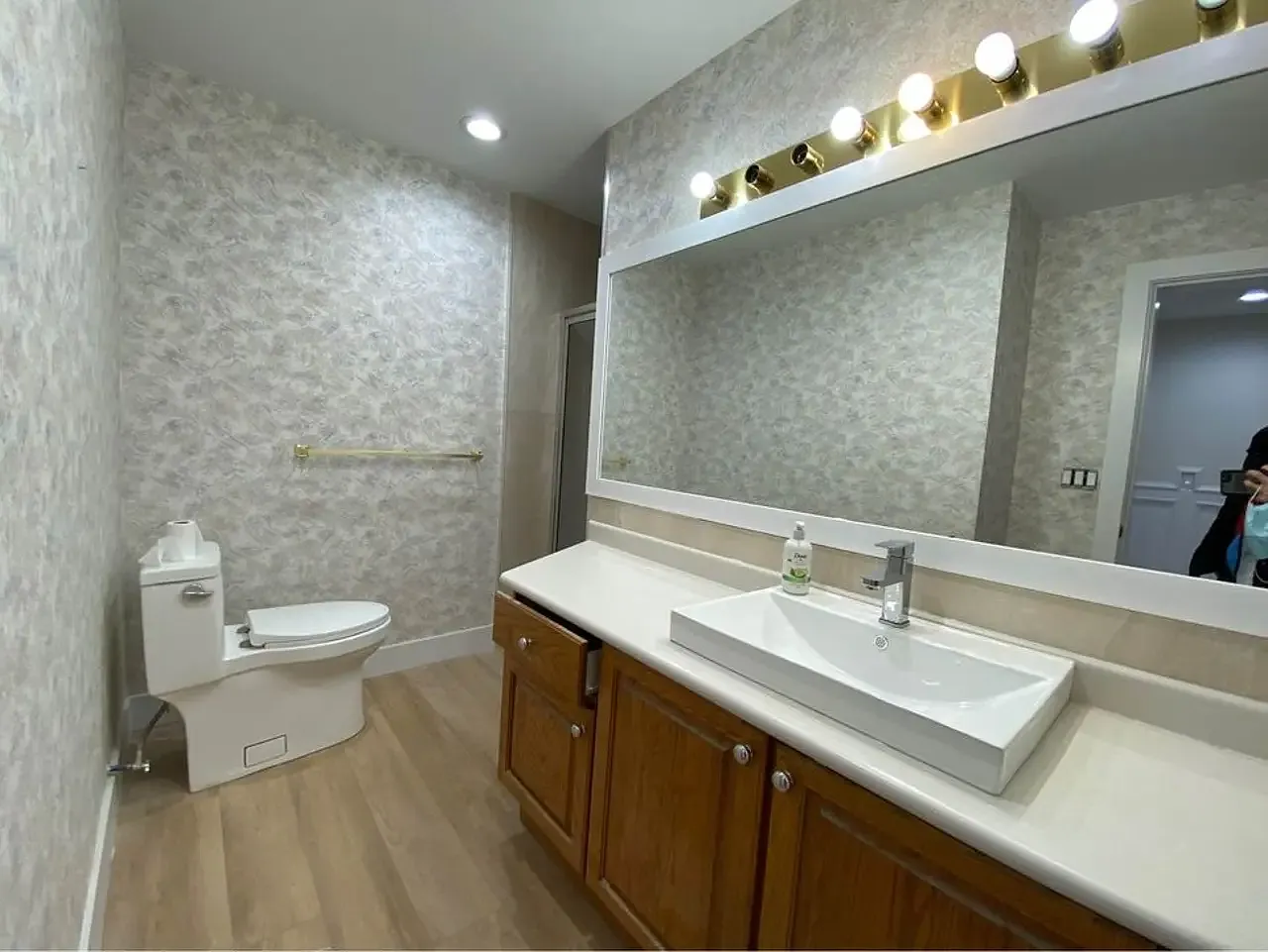 3 bed, 2500 sqft, $4,000 — Photo 4
