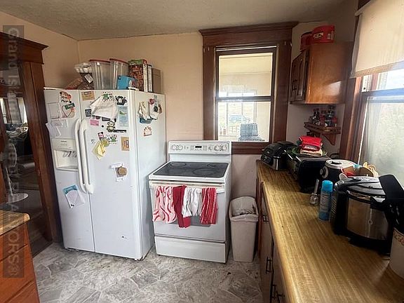 5th image of 20460 Maple Rd