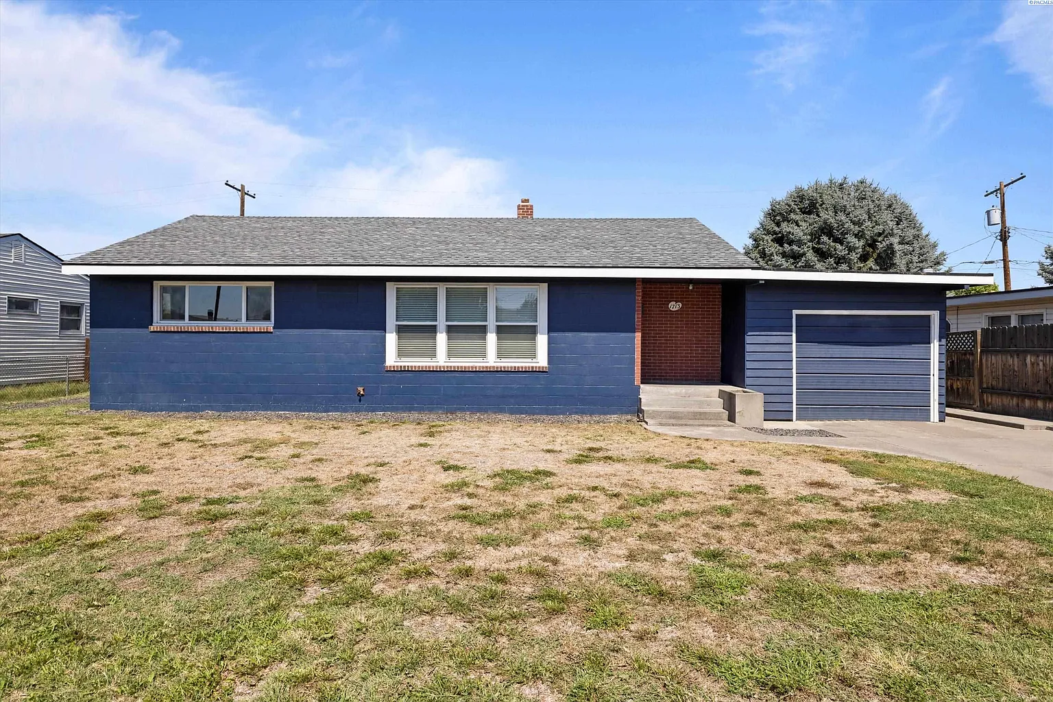 1713 W Brown St photo 1