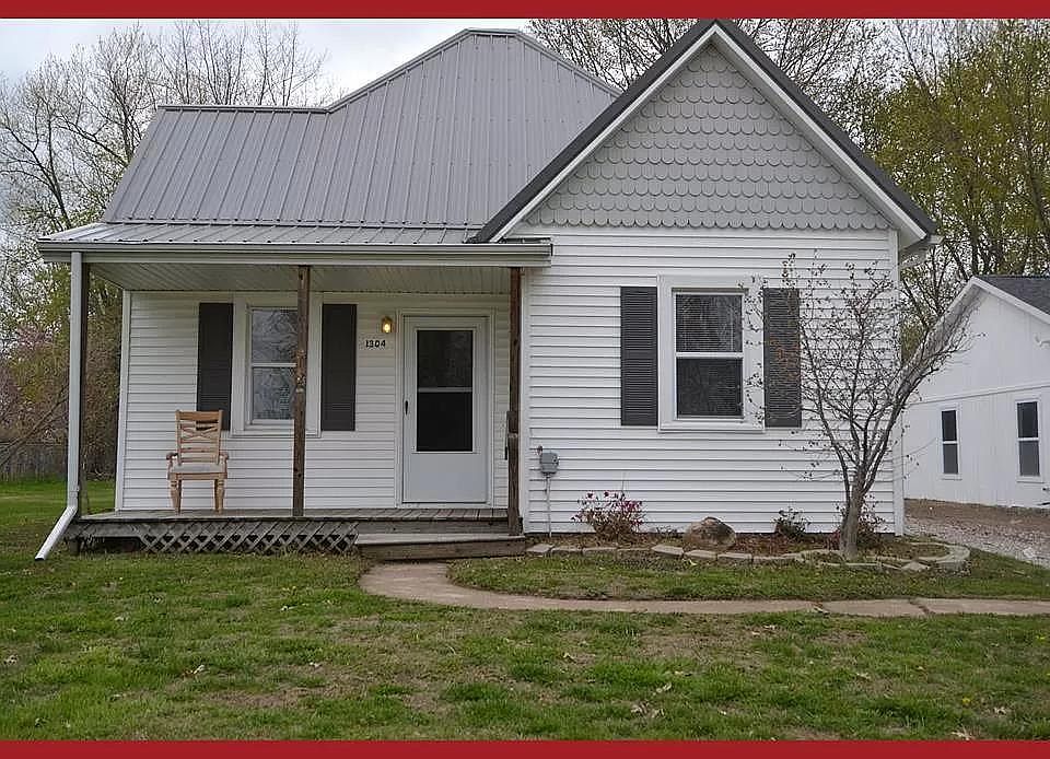 1st image of 1304 Cottage Grove Ave