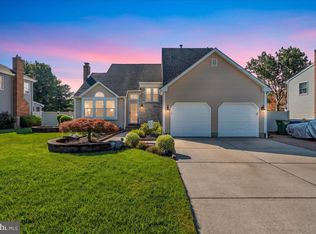14 Abbotsford Dr, Marlton, NJ 08053