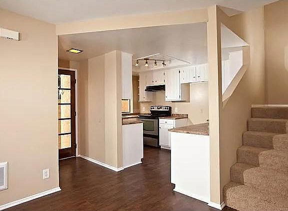 4th image of 2040 Diamond St Unit 3
