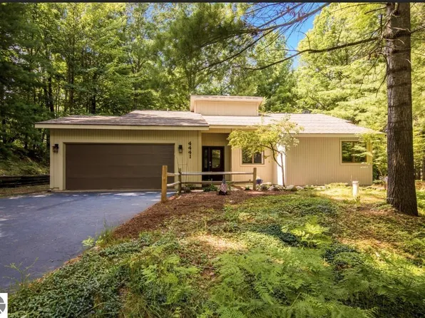 4441 E Timberwood Dr, Traverse City, MI 49686