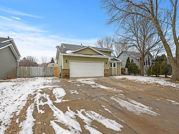 1057 98th Ln Ne Blaine Mn 55434 Zillow