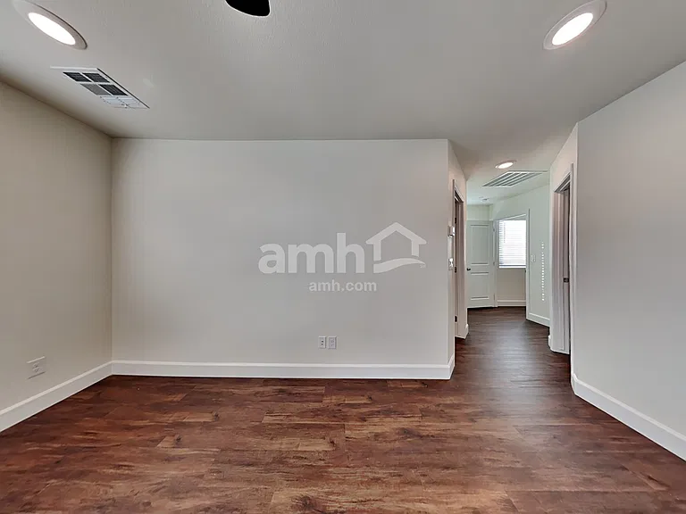 296 Austin Bellerose Pl — Photo 12