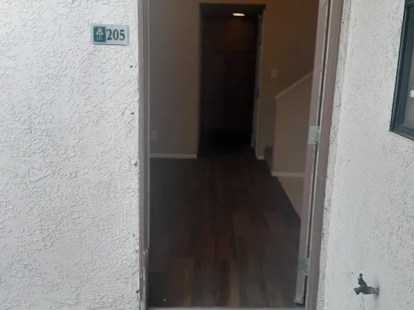 1341 Massachusetts Ave APT 205, Riverside, CA 92507
