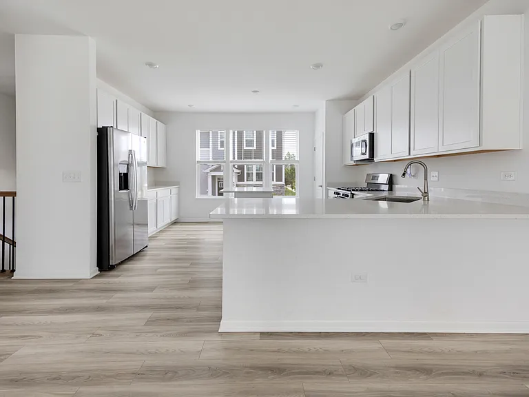 553 Wolverine Dr — Photo 8