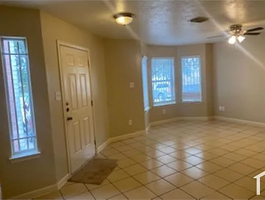 4 bed, 1568 sqft, $2,450 — Photo 3