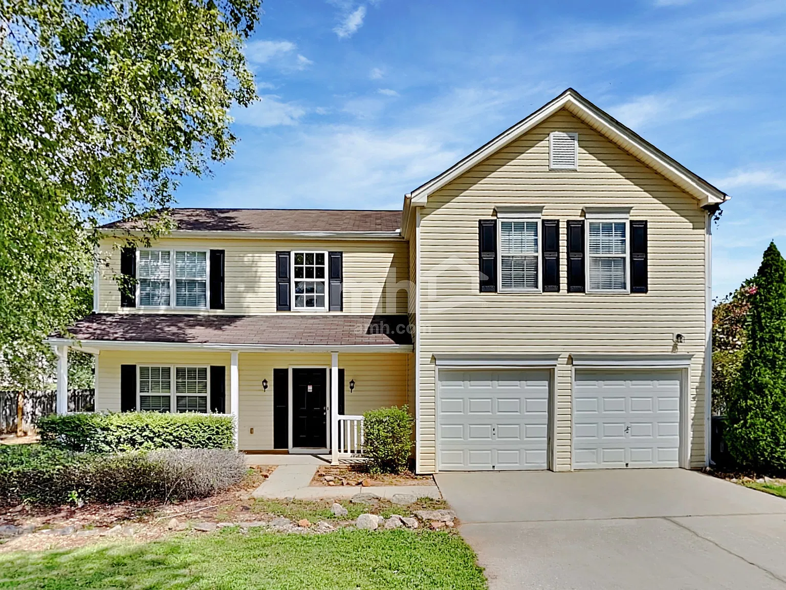4 bed, 2.5 bath, 2312 sqft, $2,365 — Photo 1