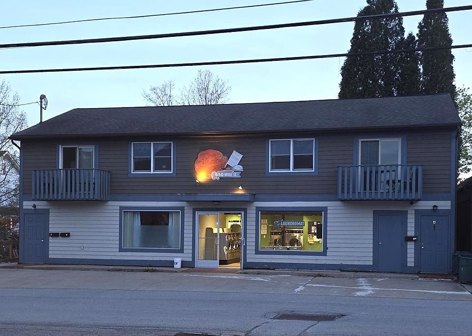 1st image of 650A Merle Rd