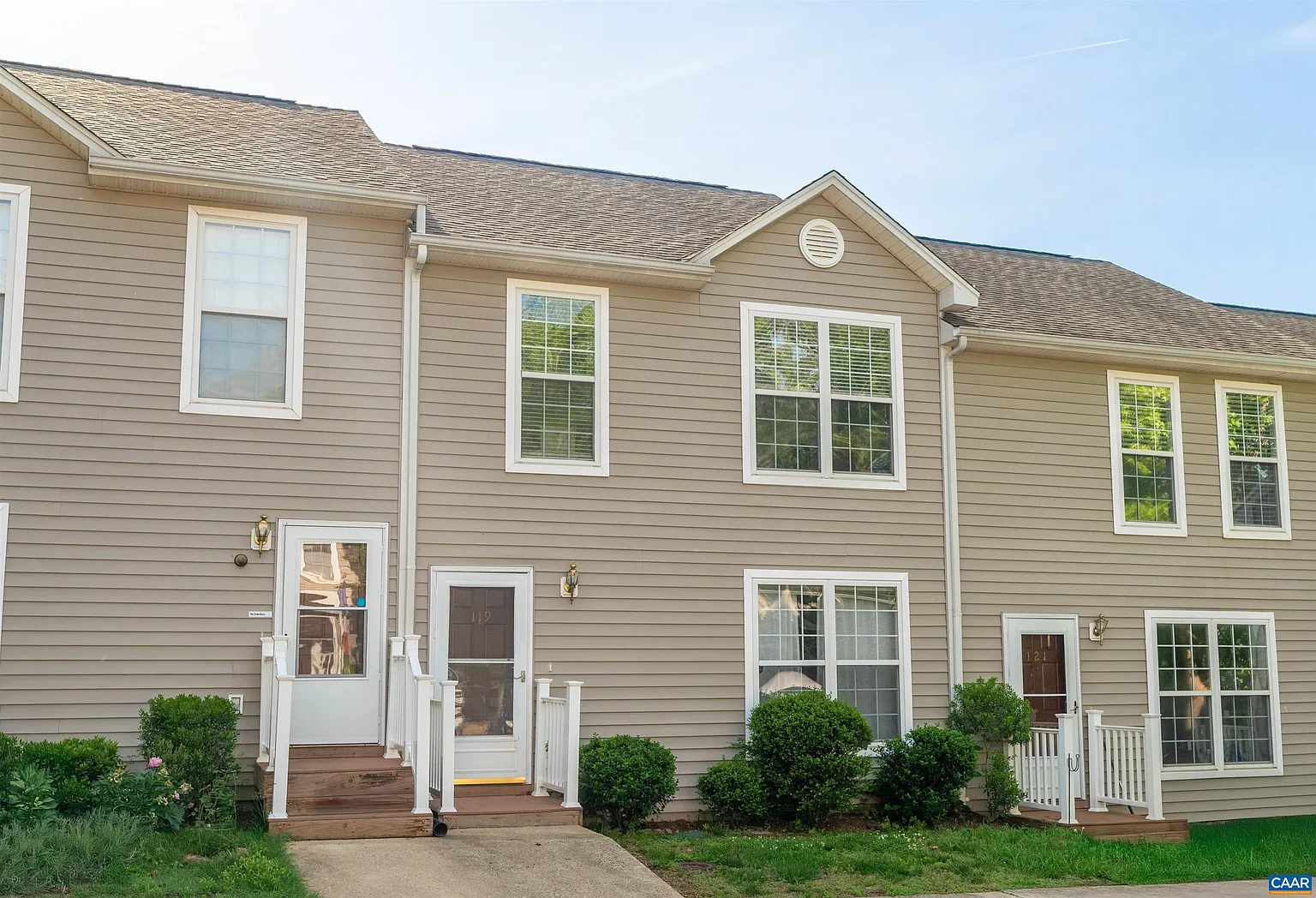 119 Danbury Ct photo 1