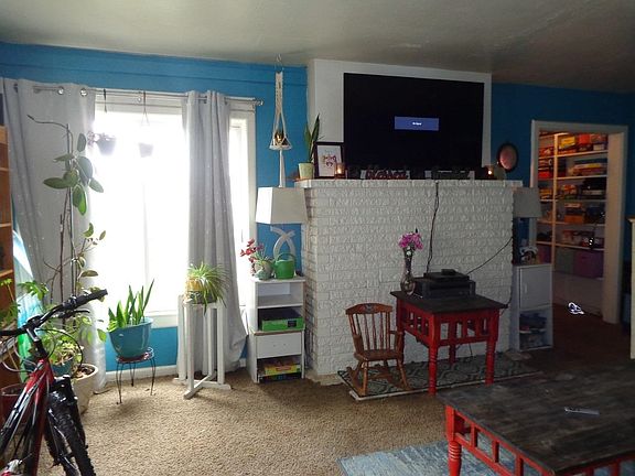 5th image of 136 Bell Ln