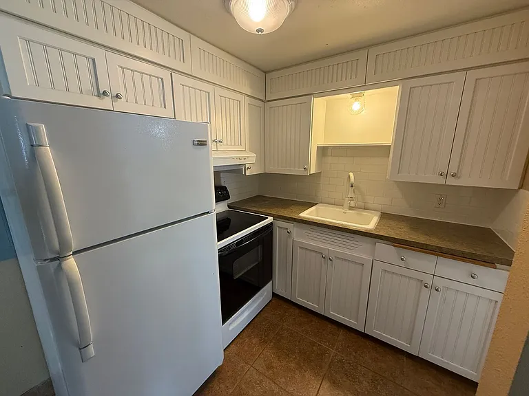 Small Peaceful Property on Acreage — Photo 16