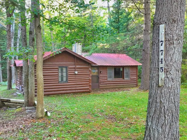 7745 Alpine Dr, Harrison, MI 48625