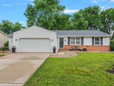 621 Deerfield Rd, Chatham, IL, 62629