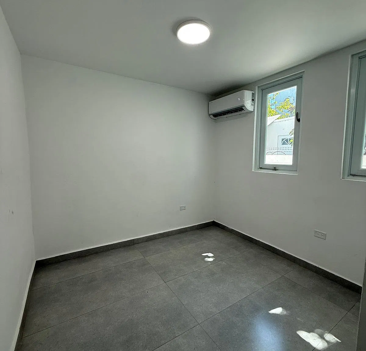 1 bed, 257 sqft, $850 — Photo 4
