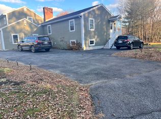 25 Elmbrook Rd #A, Bedford, MA 01730