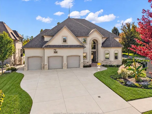 2003 Serenity Cir, Lasalle, ON N9H 0C6