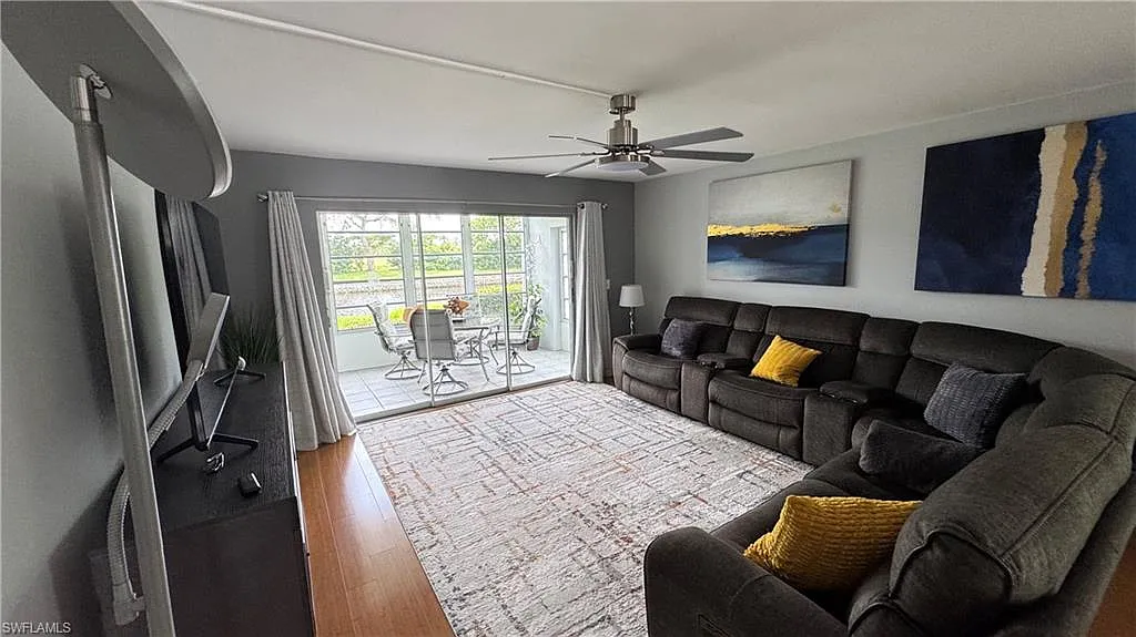 600 Valley Stream Dr — Photo 3