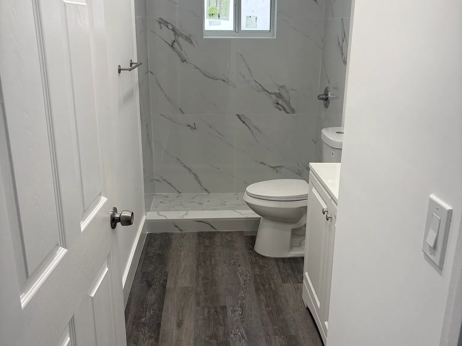 2 bed, 800 sqft, $2,300 — Photo 1