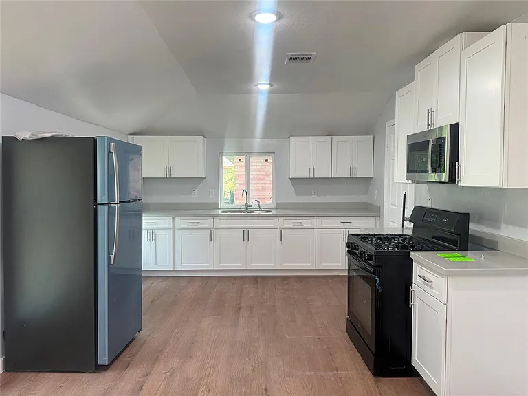 10437 Barnham St — Photo 2