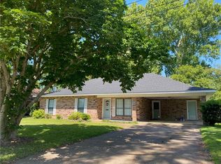 706 Parkway Dr, Natchitoches, LA 71457