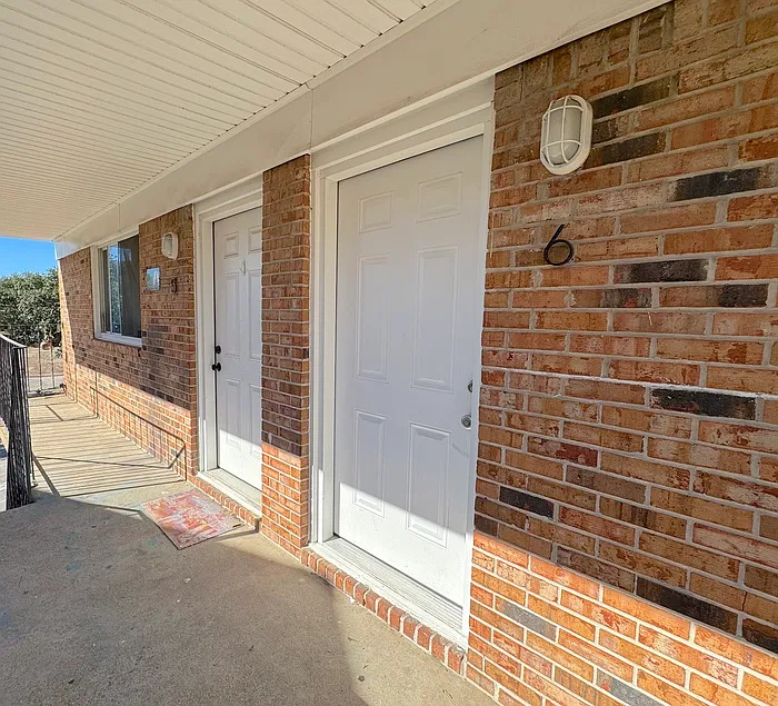 852 Little Bay Ave #6