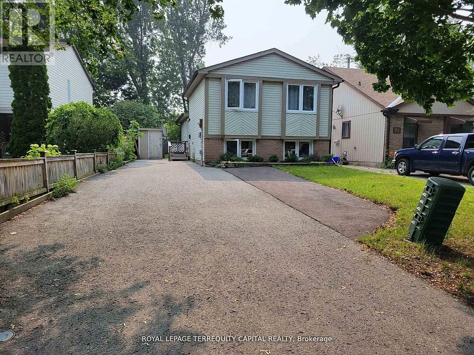 1st image of 20 Mowat Cres