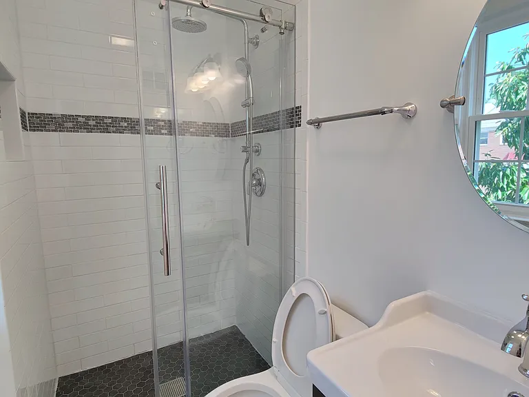 8120 Larkin Ln — Photo 10