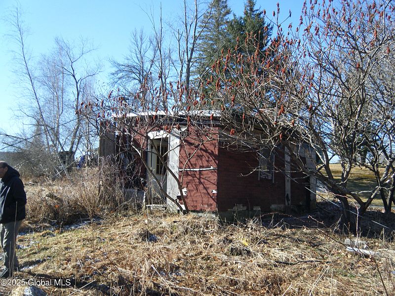 4th image of 1102-1104 Plank Road
