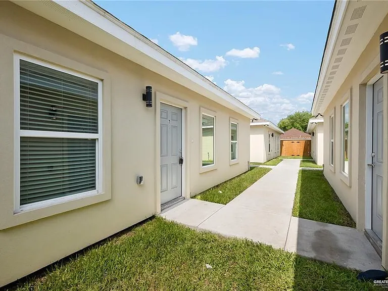 1601 W Hyatt Ave #18 — Photo 6