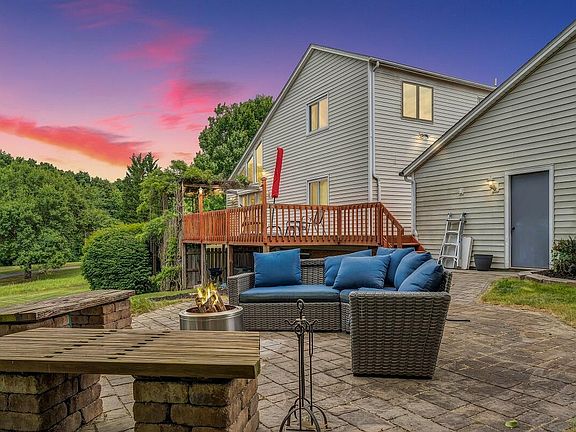 2nd image of 304 Layman Ct