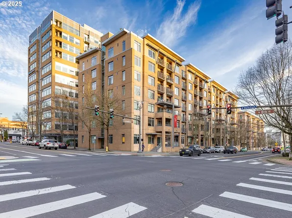 701 Columbia St APT 410, Vancouver, WA 98660