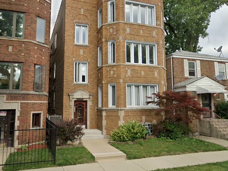 1st image of 9436 S Bishop St #3