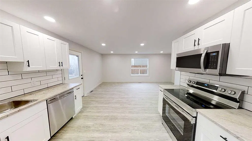 2 bed, 1.0 bath, 1000 sqft, $1,400 — Photo 4
