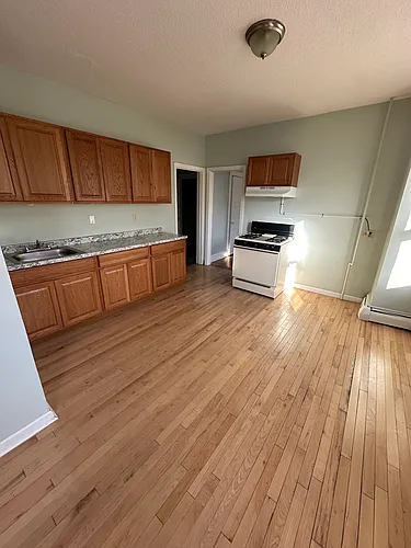 369 Franklin Ave #2S Photo 1