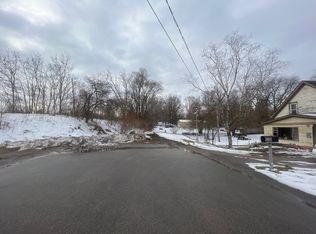 3527 Carlton Ave NE, Grand Rapids, MI 49525