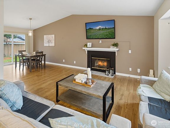 5th image of 4304 116th Street NE
