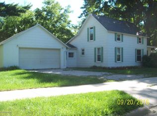 918 N Sheldon St, Charlotte, MI