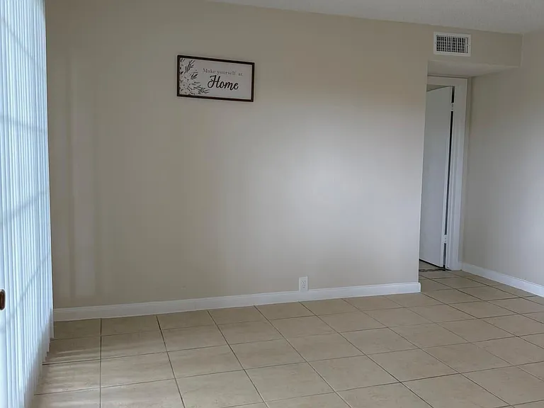 Southern Oaks Apartments — Photo 56