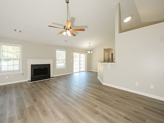 3rd image of 963 Laurel Green Ln
